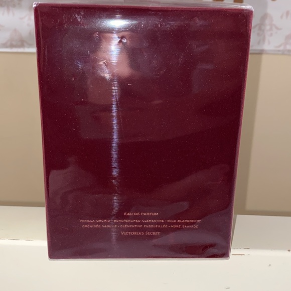 Victoria Secret Very Sexy perfume free Victoria keychain with purchase - Picture 2 of 3